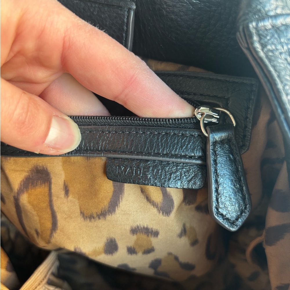 Aimee Kestenberg Black Leather Shoulder Bag - Picture 6 of 9